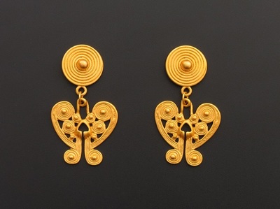 Pre-Columbian earrings